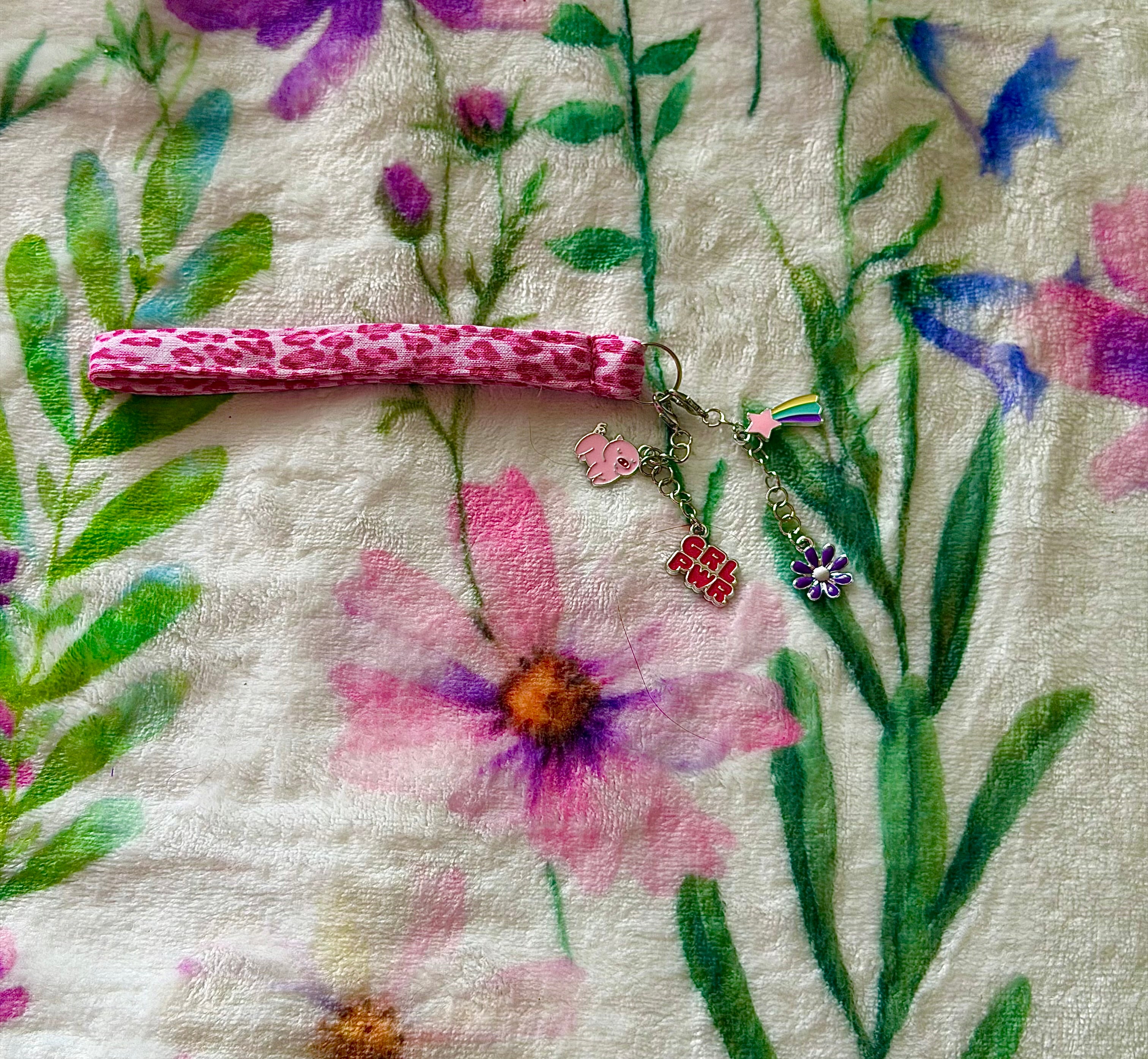 Pink Leopard Wristlet Band