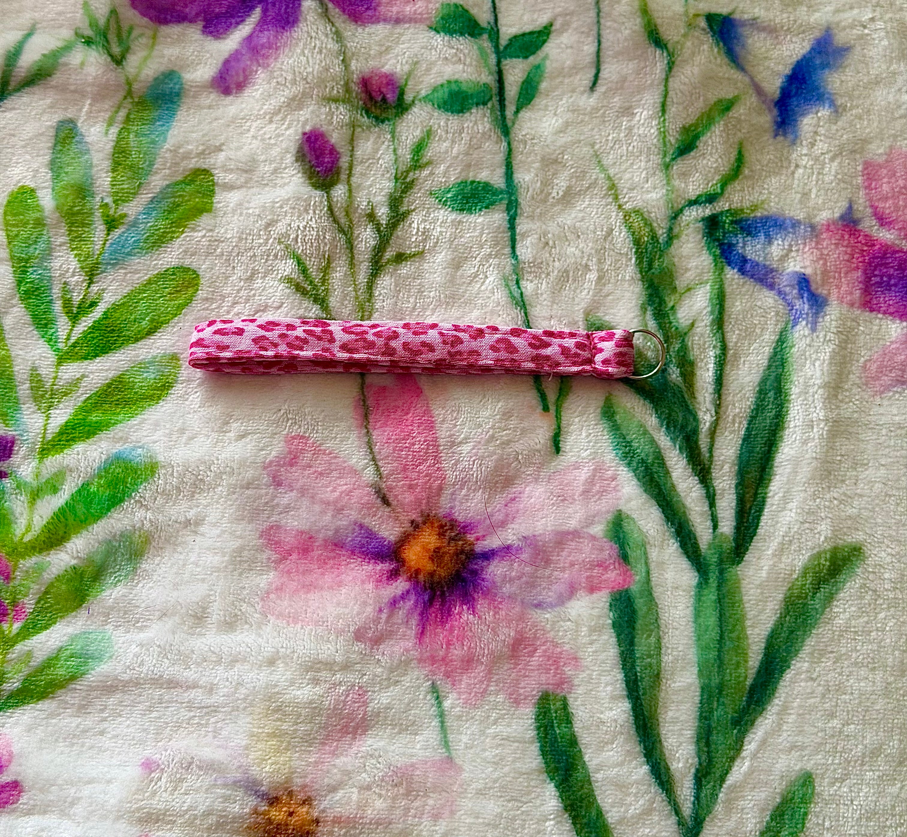Pink Leopard Wristlet Band